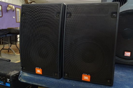 2 JBL SPEAKERS CONTROL 8SR