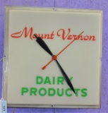 VINTAGE MOUNT VERNON WALL CLOCK  WORKING