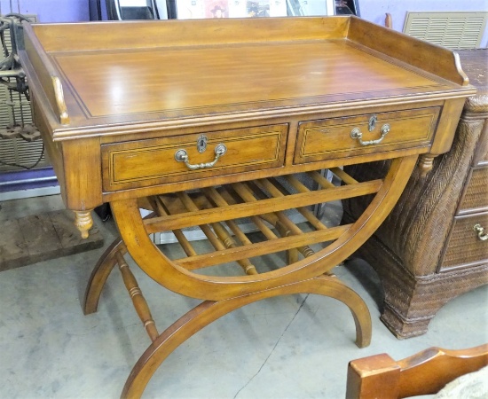 SERVER WITH WINE RACKS 43 X 39