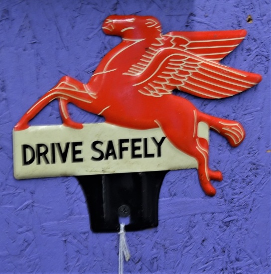 FLYING PEGASUS MOBIL GAS TAG TOPPER (RETRO)