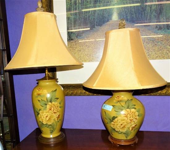 PAIR OF LAMPS FLORAL DESIGN 33" TALL AND 29" TALL