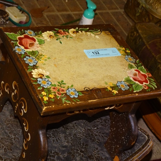 STOOL ENHANCED WITH PAINTING