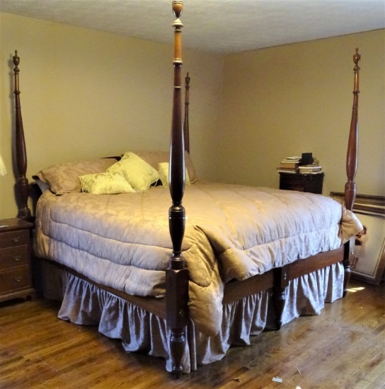 CRAFTIQUE KING SIZE 4 POST MAHOGANY BED