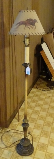 FLOOR LAMP HORSE SCENE ON SHADE