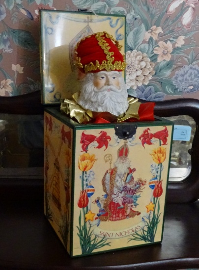 ST NICHOLAS LTD MUSIC BOX BY ENSCO
