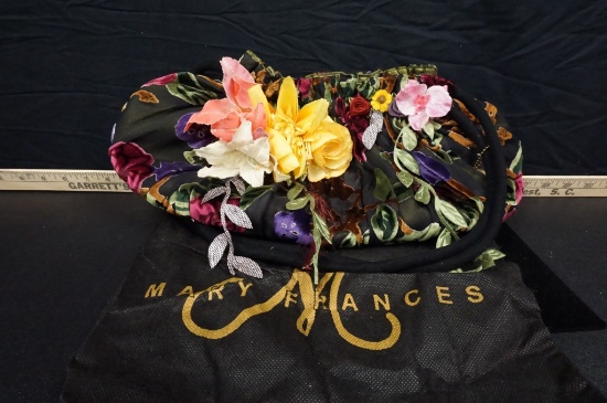 MARY FRANCES IN THE GARDENS   FLORAL SILK  BAG