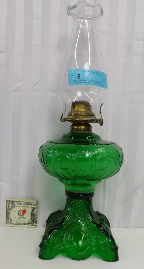 Green Princess Feather Oil Lamp Clear Chimney