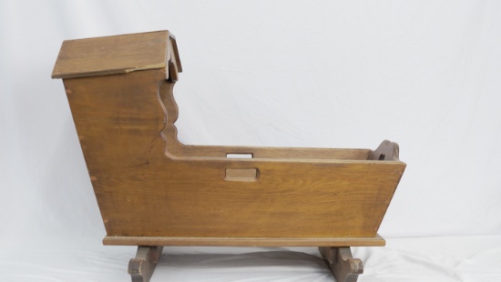 VINTAGE WOODEN CRADLE