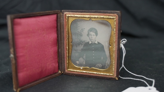VINTAGE GIRL DAGUERREOTYPE