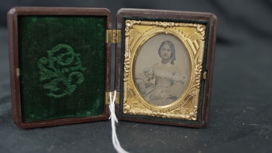 LADY DAGUERREOTYPE WITH ORNATE CASE