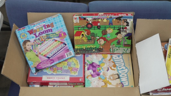 LOT OF VINTAGE PUZZLES AND GAMES