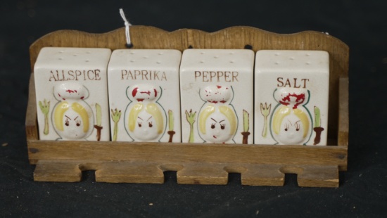 VINTAGE JAPAN SPICE RACK & CONTAINERS ALLSPICE,PAPRIKA,PEPPER & SALT