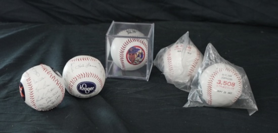 5 COLLECTIBLE BASEBALLS SEE DESCRIPTION 2 BALLS GULF WALTER JOHNSON 3,508 STRIKEOUTS SEPT 22,1922 AN