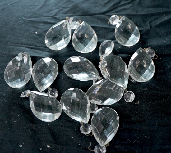 BAG OF LARGE GLASS PRISMS