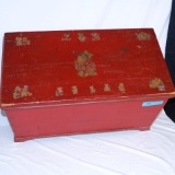 VINTAGE STENCILED CHILD'S TOY BOX