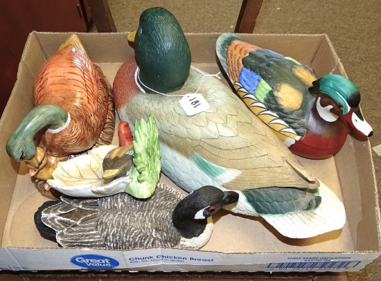 LOT OF 4 MISC SIZE CERAMIC DUCKS