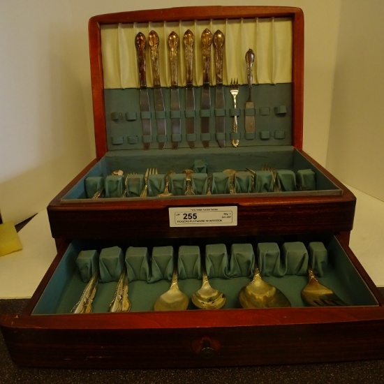 ROGERS FLATWARE IN WOODEN CHEST
