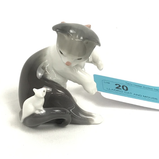 LLADRO CAT AND MOUSE FIGURINE