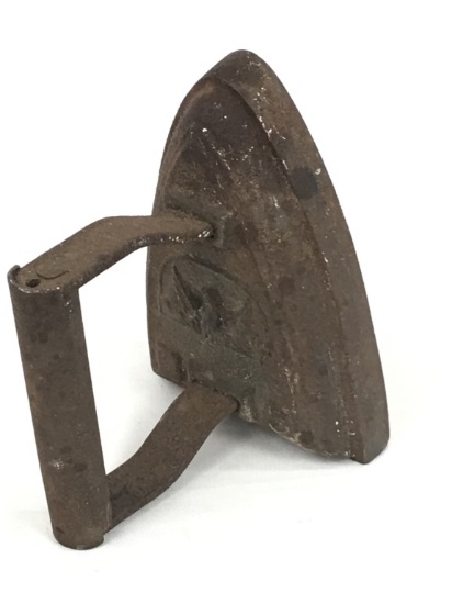 ANTIQUE 6" SAD IRON WITH EAGLE HEAD