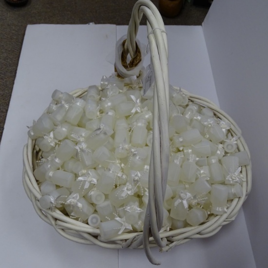 BASKET FULL OF WEDDING BUBBLES