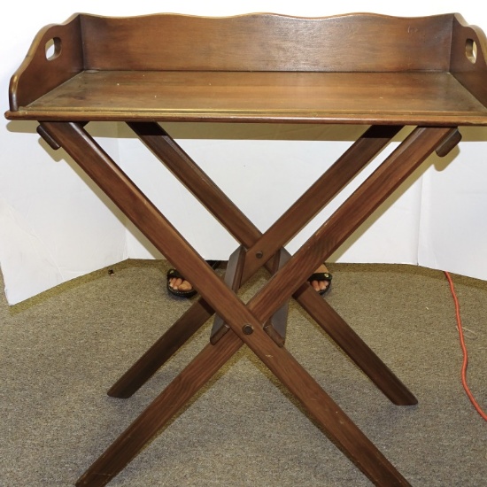 WOODEN SERVING TRAY 16" X 28"X 28"