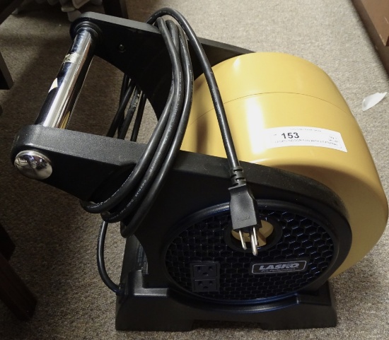 LASKO INDOOR FAN WITH 2 EXTERNAL PLUGS