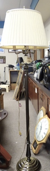 ANTIQUE BRASS 3 BULB FLOOR LAMP