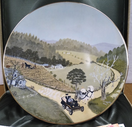 10" DIAMERTER GRANDMA MOSES PLATE