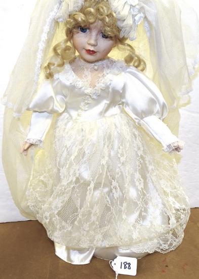 BEAUTIFUL BRIDES DOLL 19" TALL