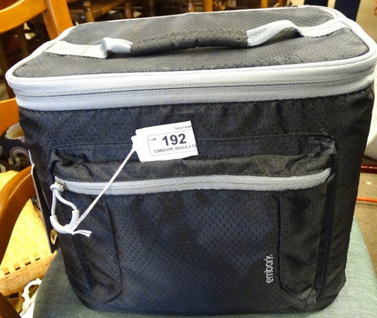 EMBARK INSULATED ZIPPER TYPE COOLER 8"X11"