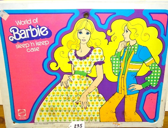 1974 BARBIE SLEEP N KEEP CASE 14"X17"