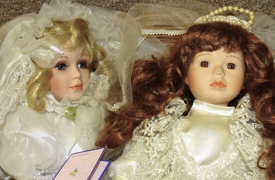 FLOWER BASKET WITH 2 BEAUTIFUL BRIDE DOLLS