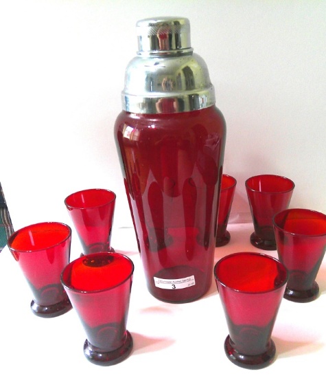 RUBY COCKTAIL SHAKER W/CHROME TOP AND 8 GLASSES