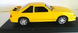 1993 MUSTANG COBRA ASSEMBLED PLASTIC MODEL KIT W/PLASTIC CASE