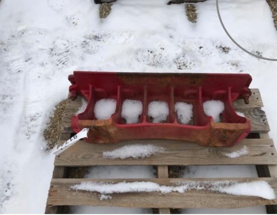 91744- IH FRONT WEIGHT BRACKET