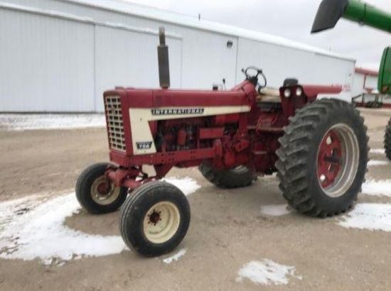 92240- INTERNATIONAL 756 TRACTOR, GAS, OS, 3PT, 2 PTO, 2 HYDRAULIC, 6964 HRS SHOWING, 1967 YEAR