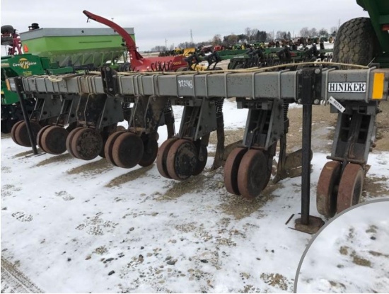 92248- HINIKER 6 ROW 30? ROW CULTIVATOR, 3PT