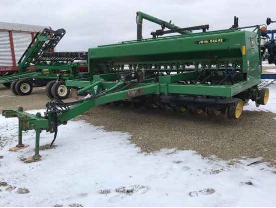92288- JD 750 15? GRIAN DRILL , 7.5? SPACING, FILL AUGER, 2PT HITCH