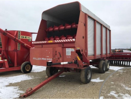 92315- MILLER PRO 5100 SILAGE WAGON ON 3 AXLE RUNNING GEAR
