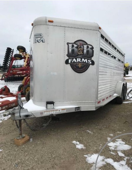 92482- PLATINUM COACH TANDEM AXLE LIVESTOCK TRAILER, VERY CLEAN, LOW USE! LESS THAN 2000 TOTAL