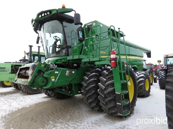 92574- JD S670 COMBINE, DUALS, 4WD, POWER TAIL BOARD, CHOPPER, 1765 E/1355 S HRS SHOWING