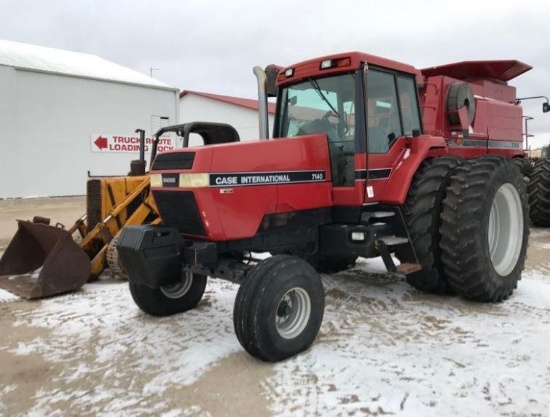 92639- CASE IH 7140 TRACTOR, 2WD, HUB DUALS, 3PT, FRONT WEIGHTS, PTO, 3 HYDRAULIC, 6312 HRS SHOWING