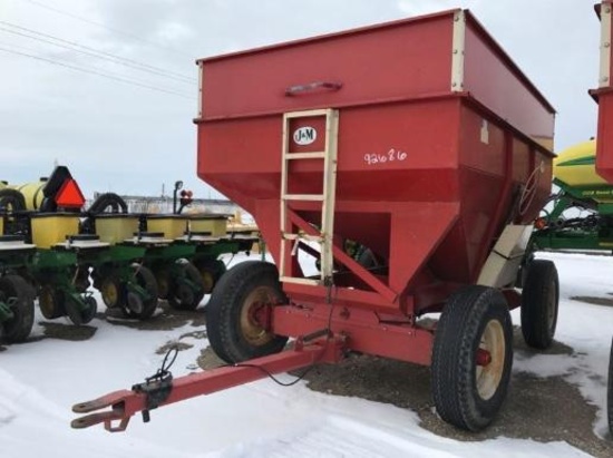 92686- J&M 400 BUSHEL GRAVITY WAGON ON J&M RUNNING GEAR