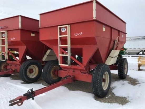 92687- J&M 400 BUSHEL GRAVITY WAGON ON J&M RUNNING GEAR
