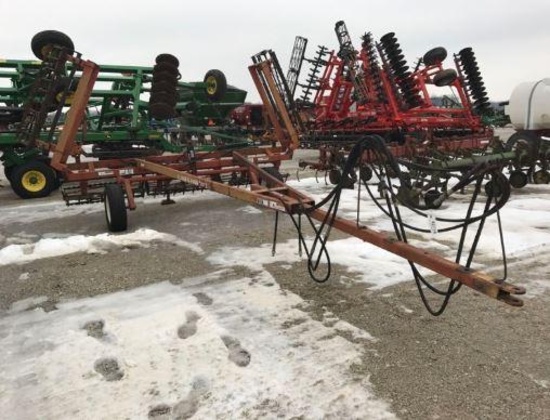 92718- UNVERFERTH ROLLING HARROW I, 22' (STEVE BENDER FARM RETIREMENT)