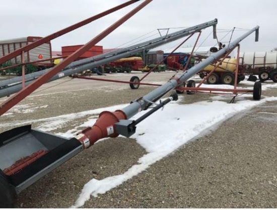 92726- HUTCHINSON AUGER, 540 PTO, 8"X62' (STEVE BENDER FARM RETIREMENT)