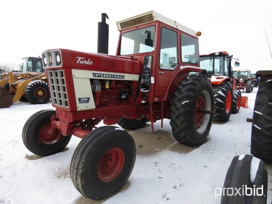92859- INTERNATIONAL 1066 TRACTOR, CAB/HEAT, 18.4-38 TIRES, 3PT., 2 PTO, 3 HYDRAULICS, 5700 HOURS