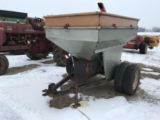 93028- PULL TYPE FERTILIZER SPREADER