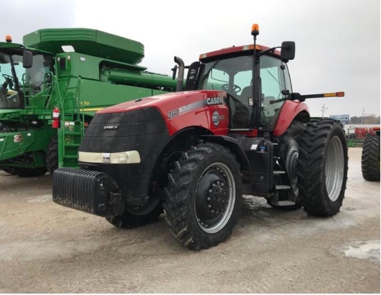 93113- CASE IH 260 MAGNUM TRACTOR, MFWD, CAB AIR/HEAT, POWER SHIFT, 480/80/50 W/DUALS, FRONT