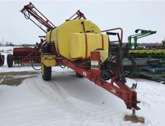 93123- CENTURY 1000 GALLON PULL TYPE SPRAYER, FOAM MARKERS, PTO PUMP, RINSE TANK, HYDRAULIC BOOMS
